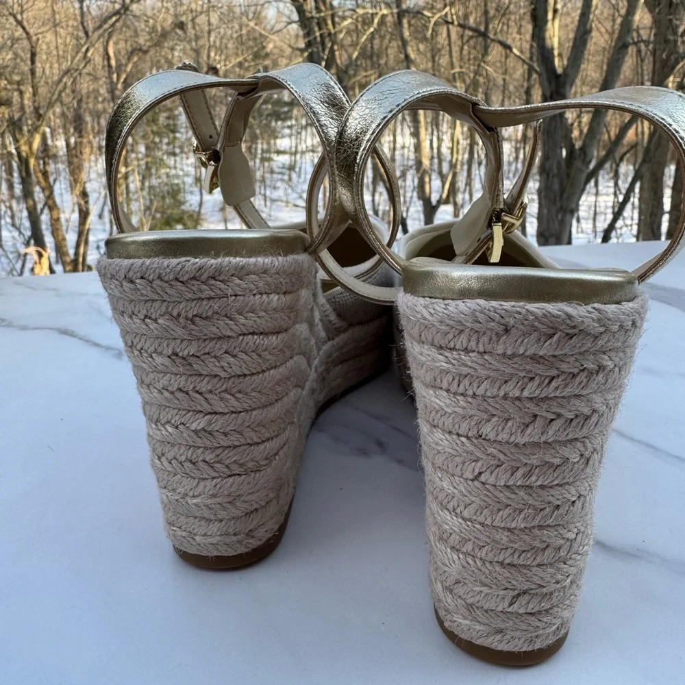 Michael Kors Larissa Logo Espadrille Wedge Sandals Cream Gold Size 9.5